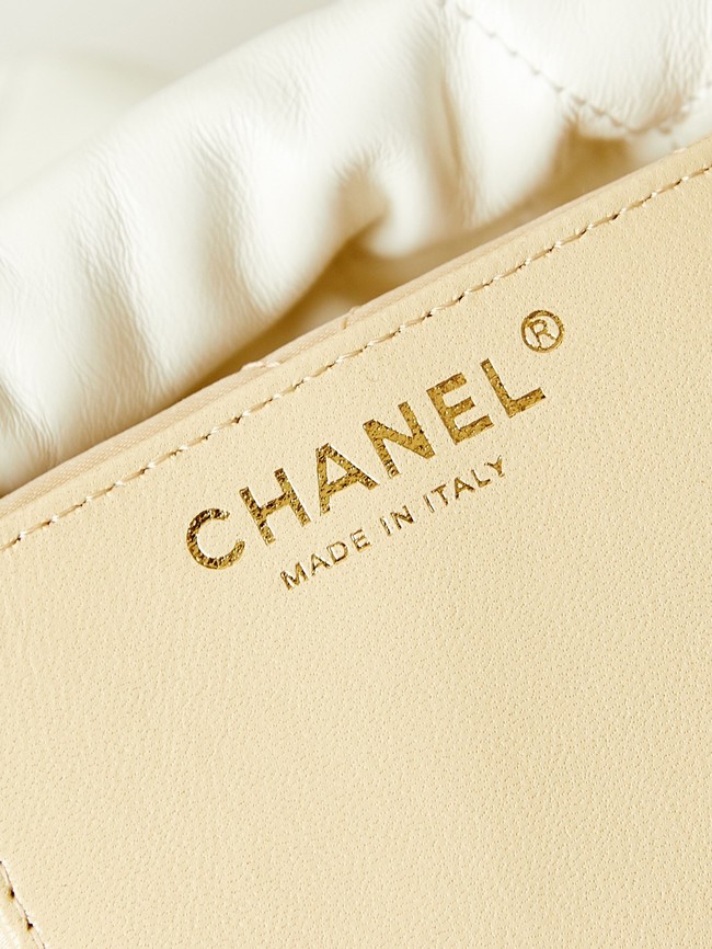 CHANEL 22 MINI HANDBAG AS3980 Shiny Calfskin &white