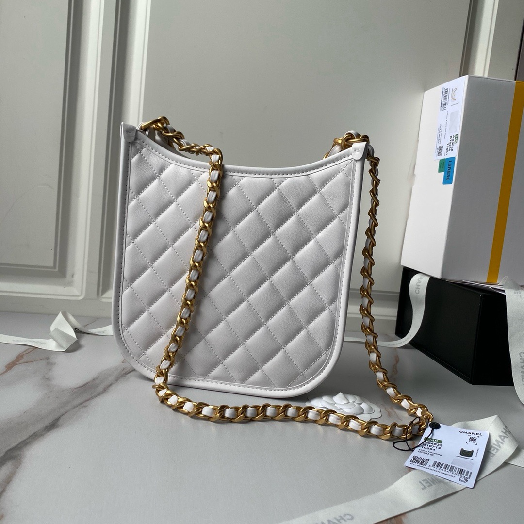 CHANEL HOBO HANDBAG Lambskin AS4532 white