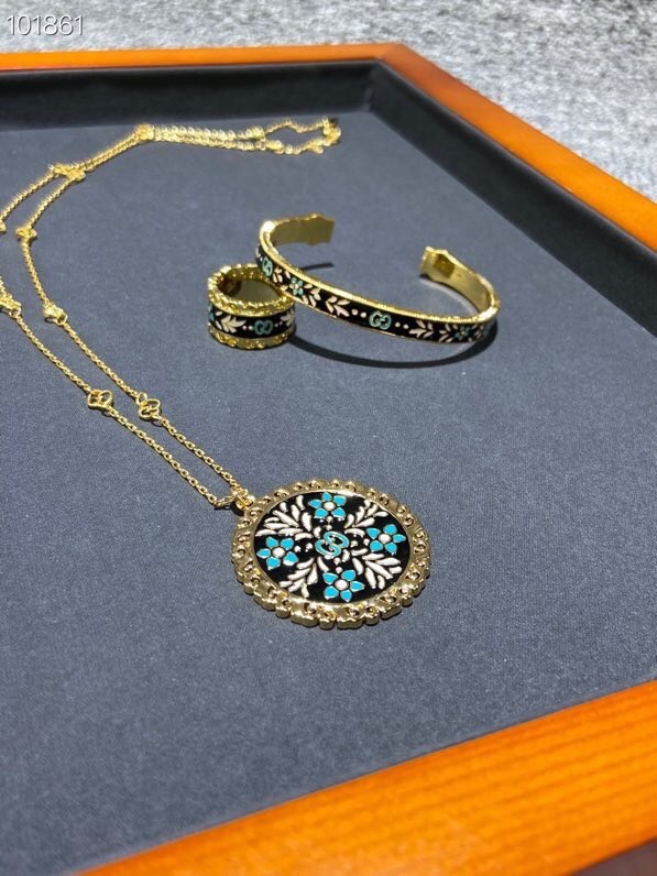 Gucci NECKLACE CE14020