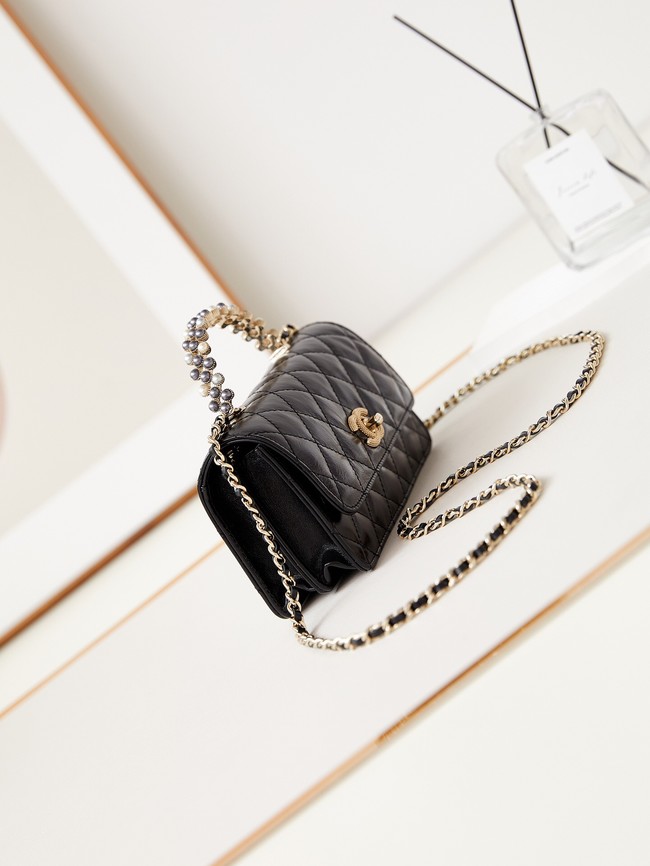 CHANEL CLUTCH WITH CHAIN Shiny Crumpled Lambskin AP3803 black