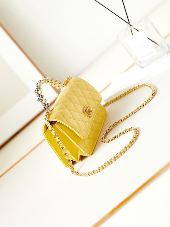 CHANEL CLUTCH WITH CHAIN Shiny Crumpled Lambskin AP3803 yellow