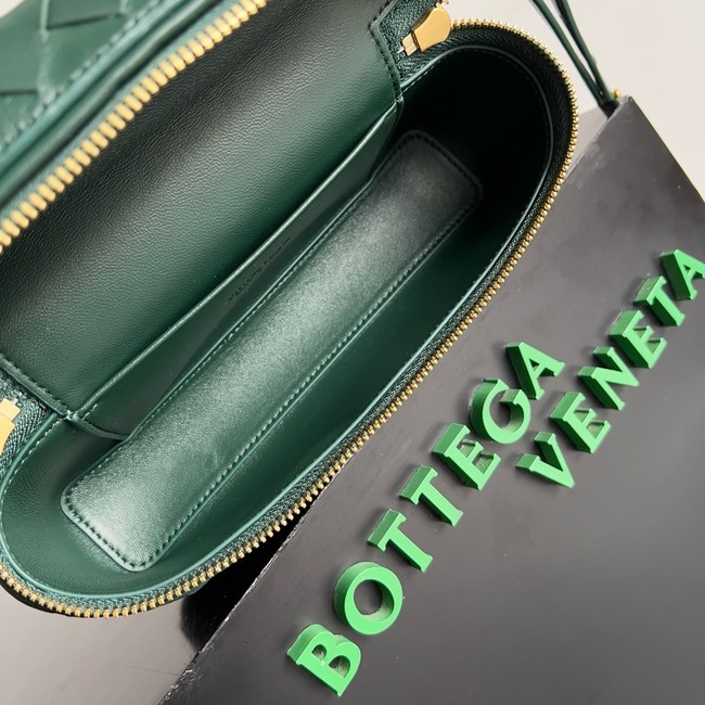 Bottega Veneta Vanity Case On Strap 789109 Emerald green