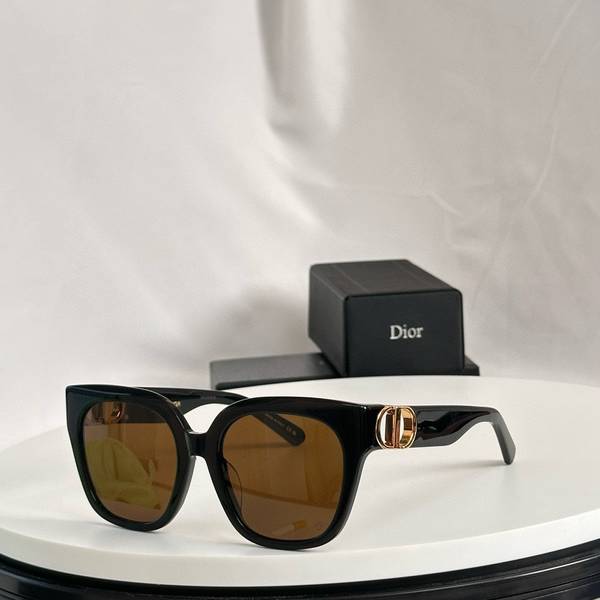 Dior Sunglasses Top Quality DIS03012