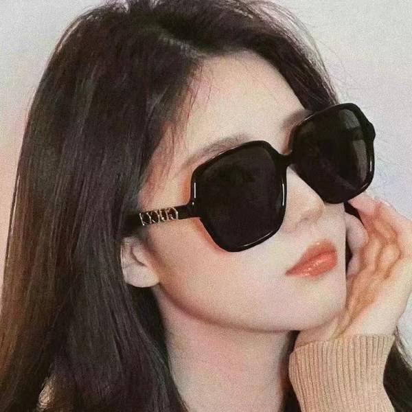 Gucci Sunglasses Top Quality GUS04069