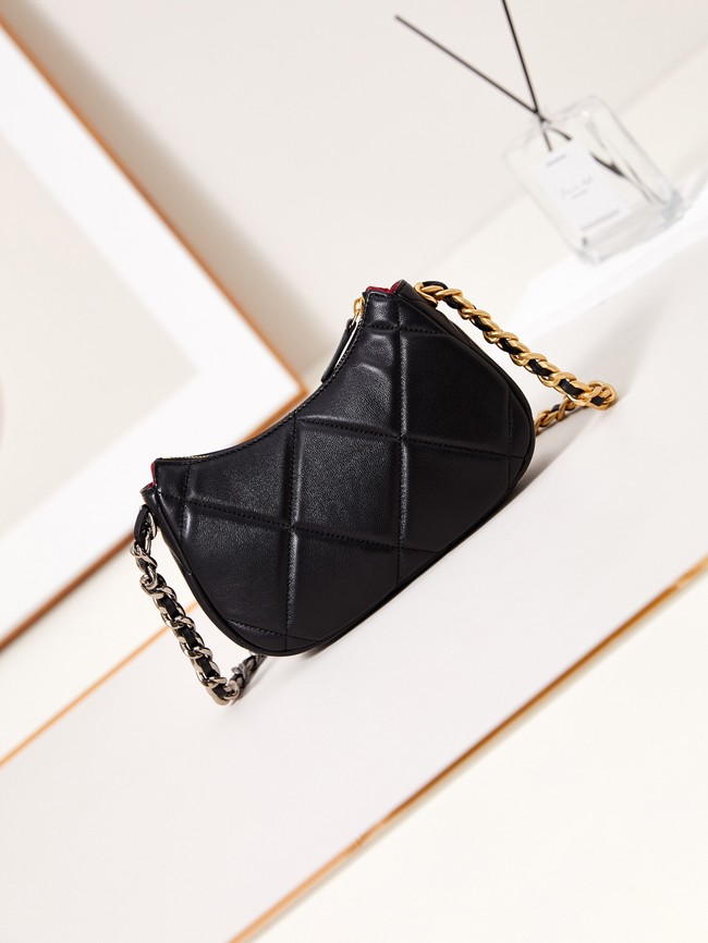 CHANEL 19 CLUTCH WITH CHAIN AP3763 BLACK