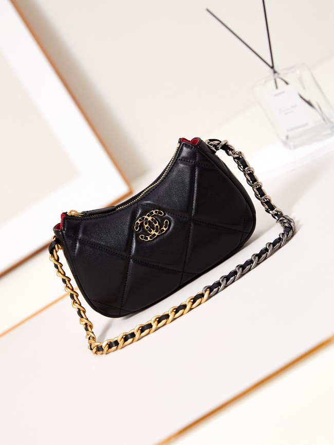 CHANEL 19 CLUTCH WITH CHAIN AP3763 BLACK
