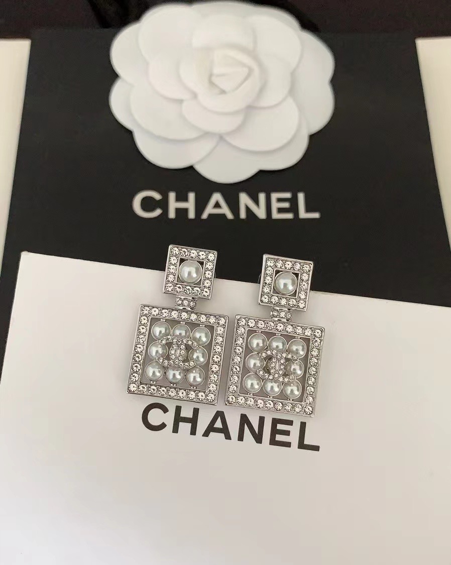 Chanel Earrings CE14208