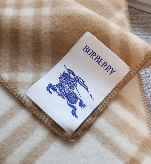 Burberry Scarf BBC00177 Burberry Scarf BBC00177