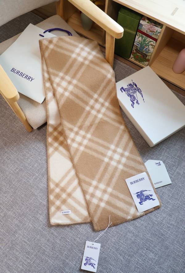 Burberry Scarf BBC00177 Burberry Scarf BBC00177