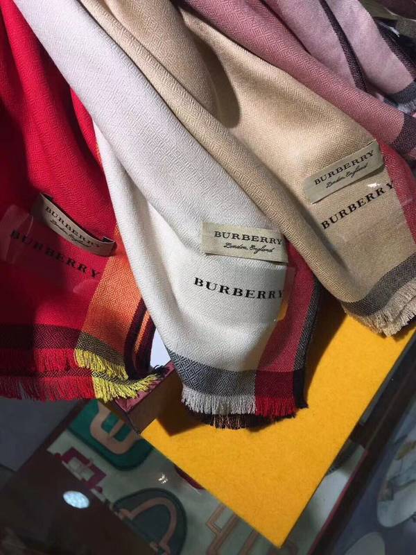 Burberry Scarf BBC00187 Burberry Scarf BBC00187