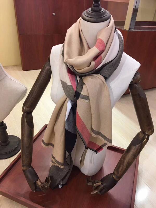 Burberry Scarf BBC00189 Burberry Scarf BBC00189