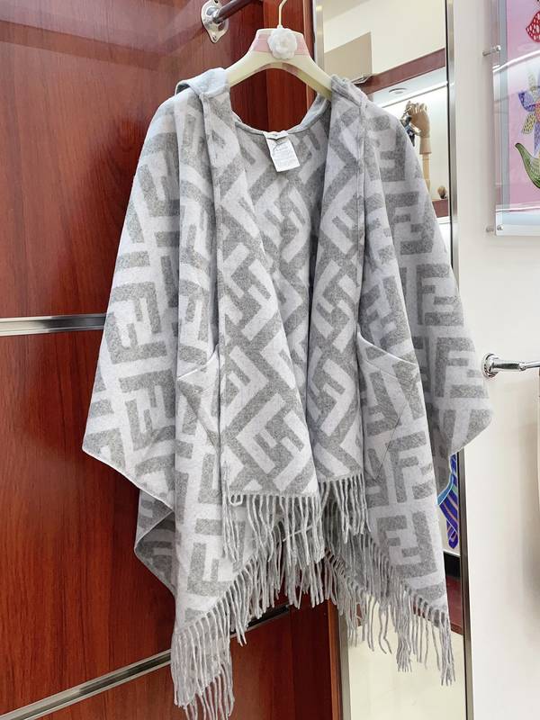 Fendi Cloak FDC00139 Fendi Cloak FDC00139