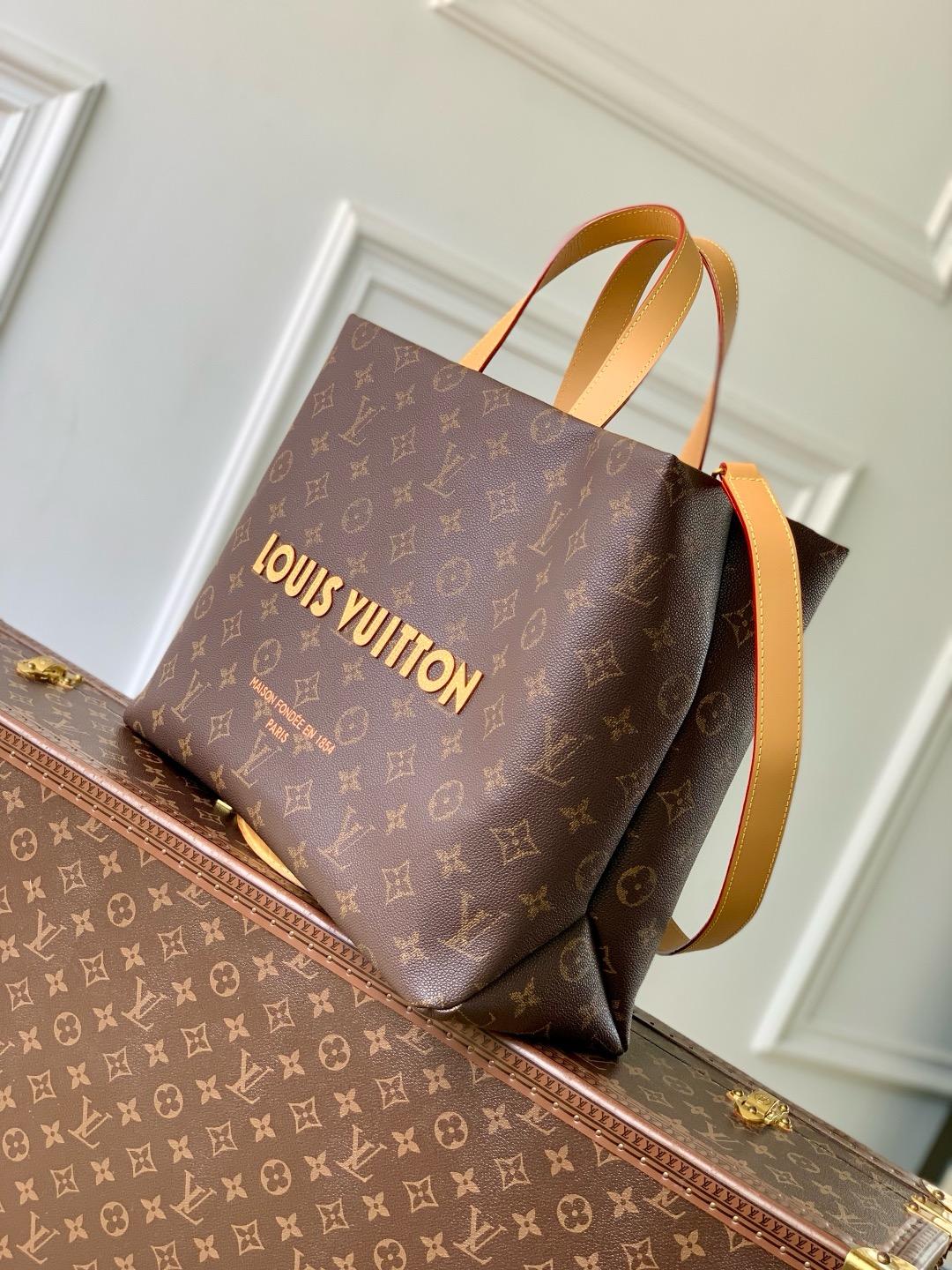 Louis Vuitton Shopper Tote MM M13928