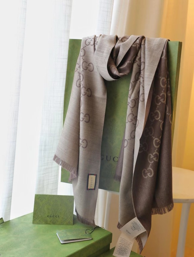 Gucci rinted GG cotton wool lame shawl 845243-4