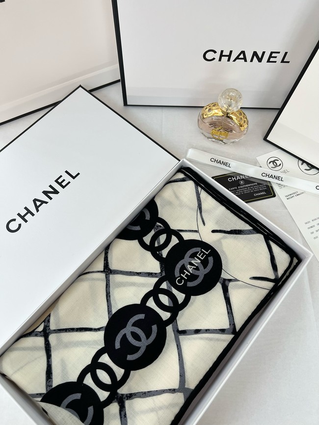 Chanel Shawl Cashmere and Silk 06389