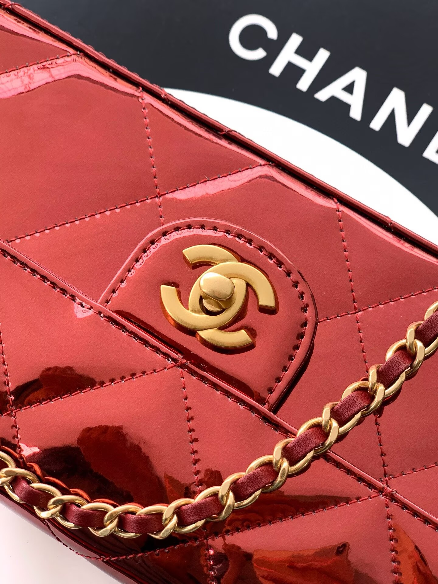 Chanel 25K Original Patent Leather Top Handle Bag A6321 Wine