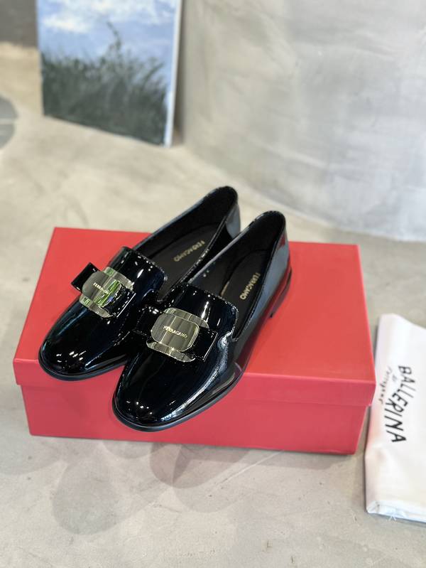 Ferragamo Shoes FMS00093