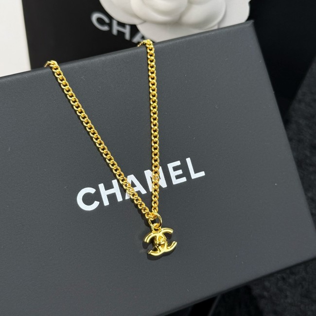 Chanel necklace CE81622