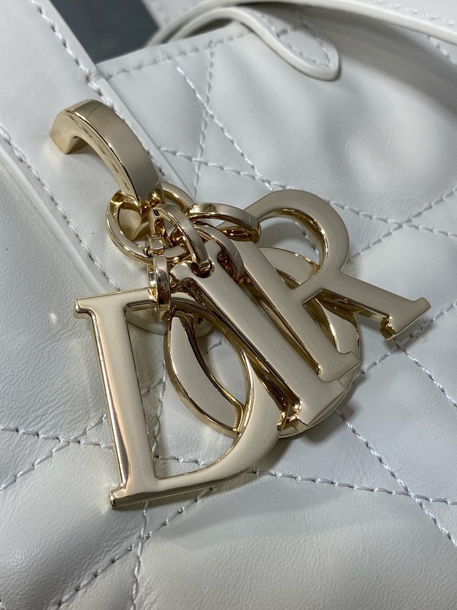 Small Dior Toujours Vertical Tote Bag Macrocannage Crinkled Calfskin M2835 white