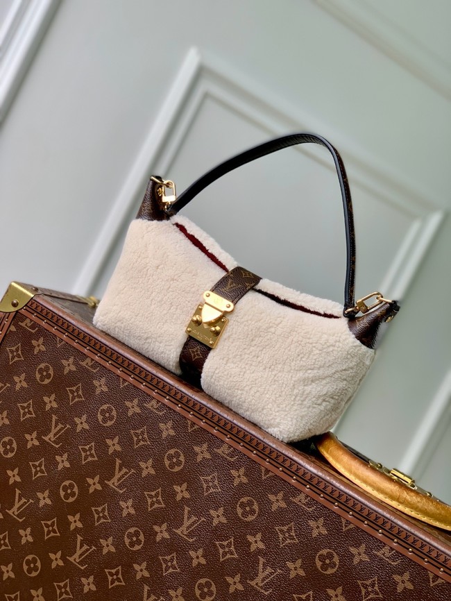 Louis Vuitton Pochette Mia M26245