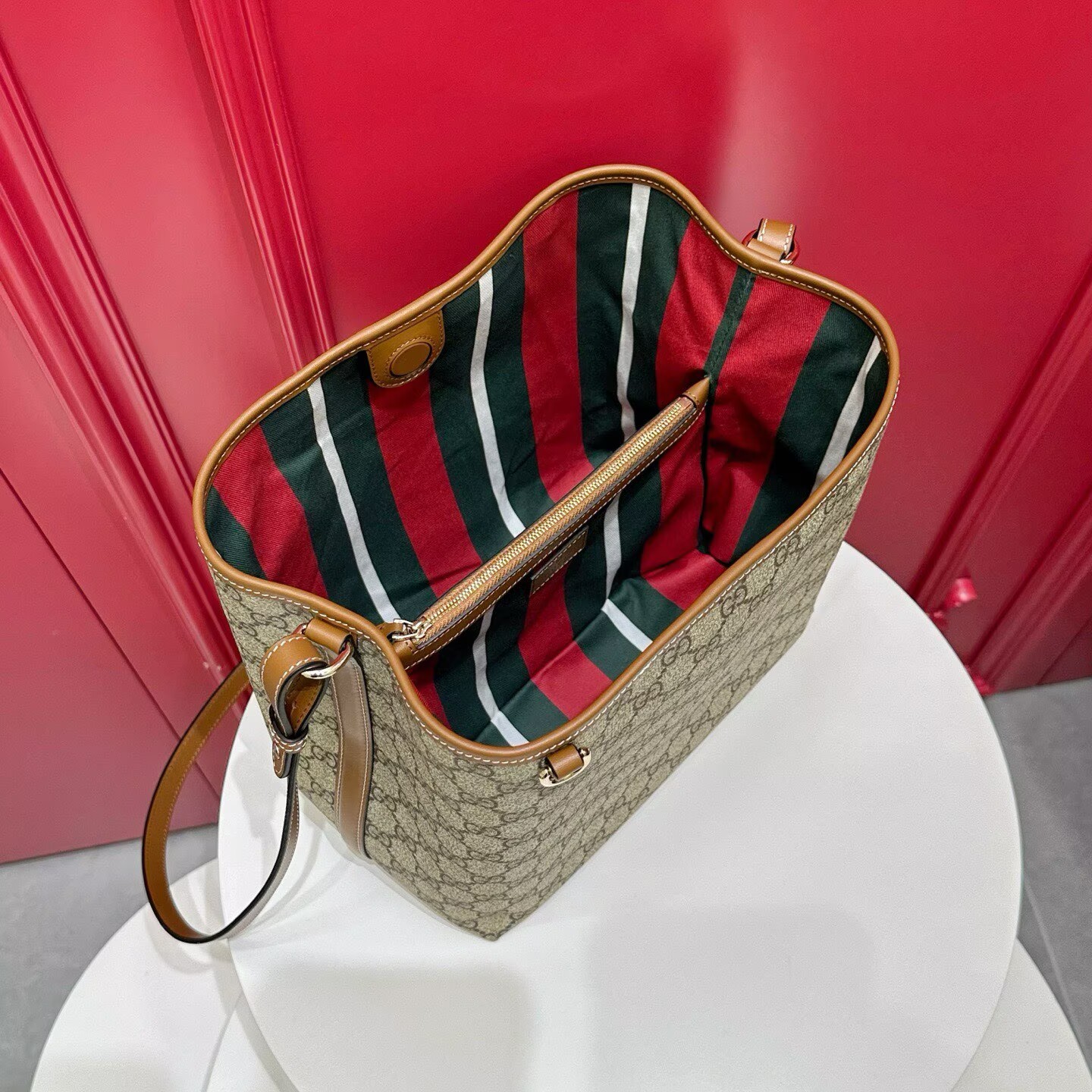 GUCCI GG Emblem medium bucket bag 815103 Brown GUCCI GG Emblem medium bucket bag 815103 Brown