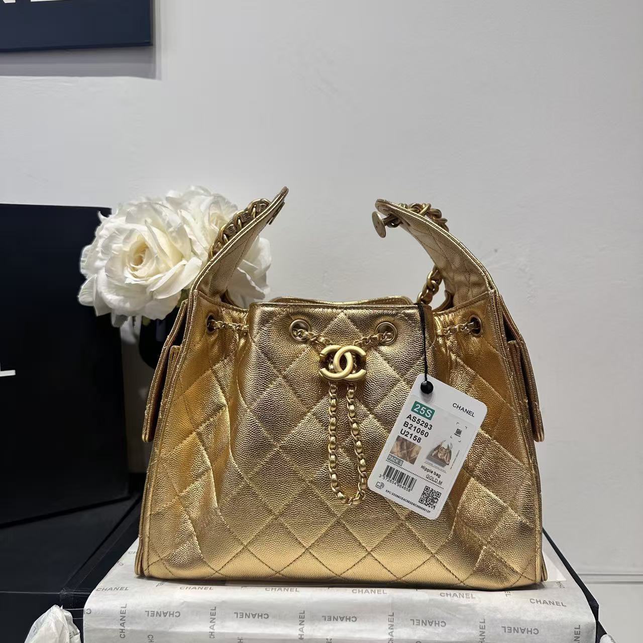 CHANEL 25 SMALL HANDBAG AS5293 New Gold CHANEL 25 SMALL HANDBAG AS5293 New Gold