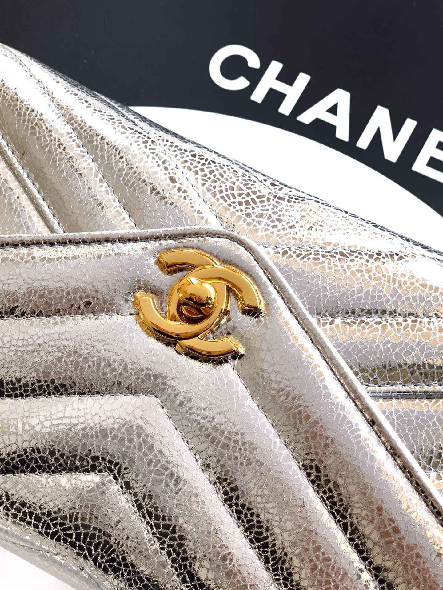 Chanel Original Leather 26X C6044 Silver