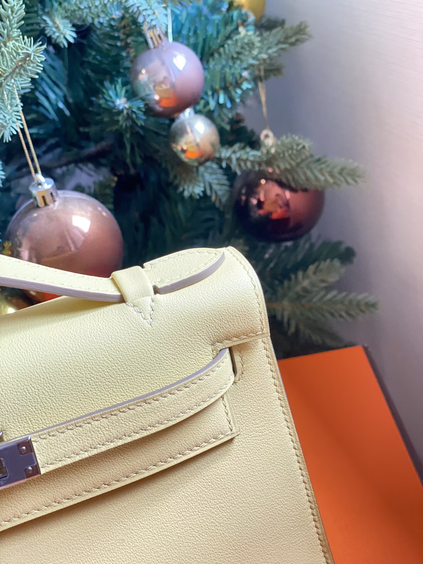 Hermes Original Swift Leather Mini Kelly K22CM H23560 Light yellow Hermes Original Swift Leather Mini Kelly K22CM H23560 Light yellow