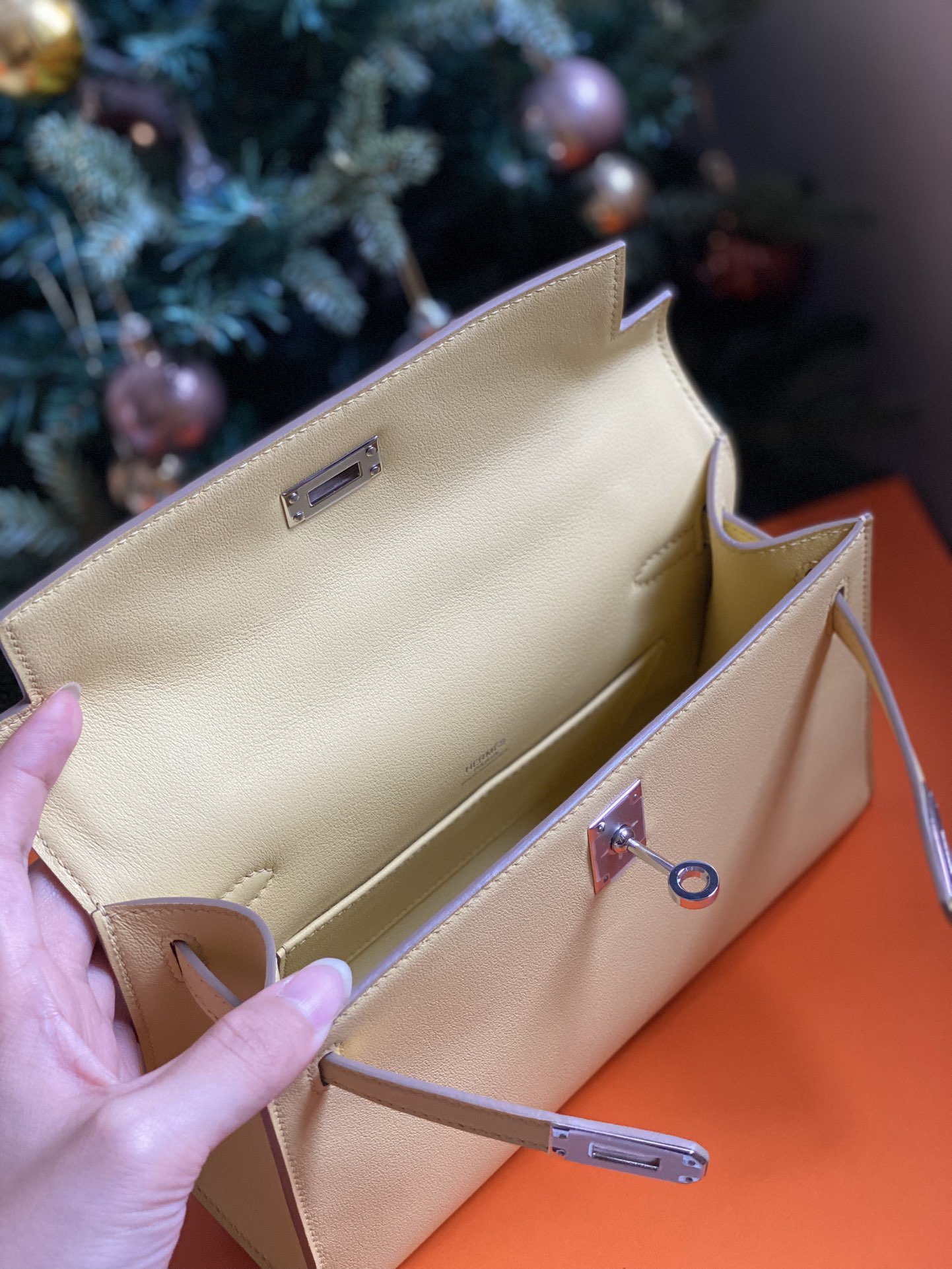 Hermes Original Swift Leather Mini Kelly K22CM H23560 Light yellow Hermes Original Swift Leather Mini Kelly K22CM H23560 Light yellow