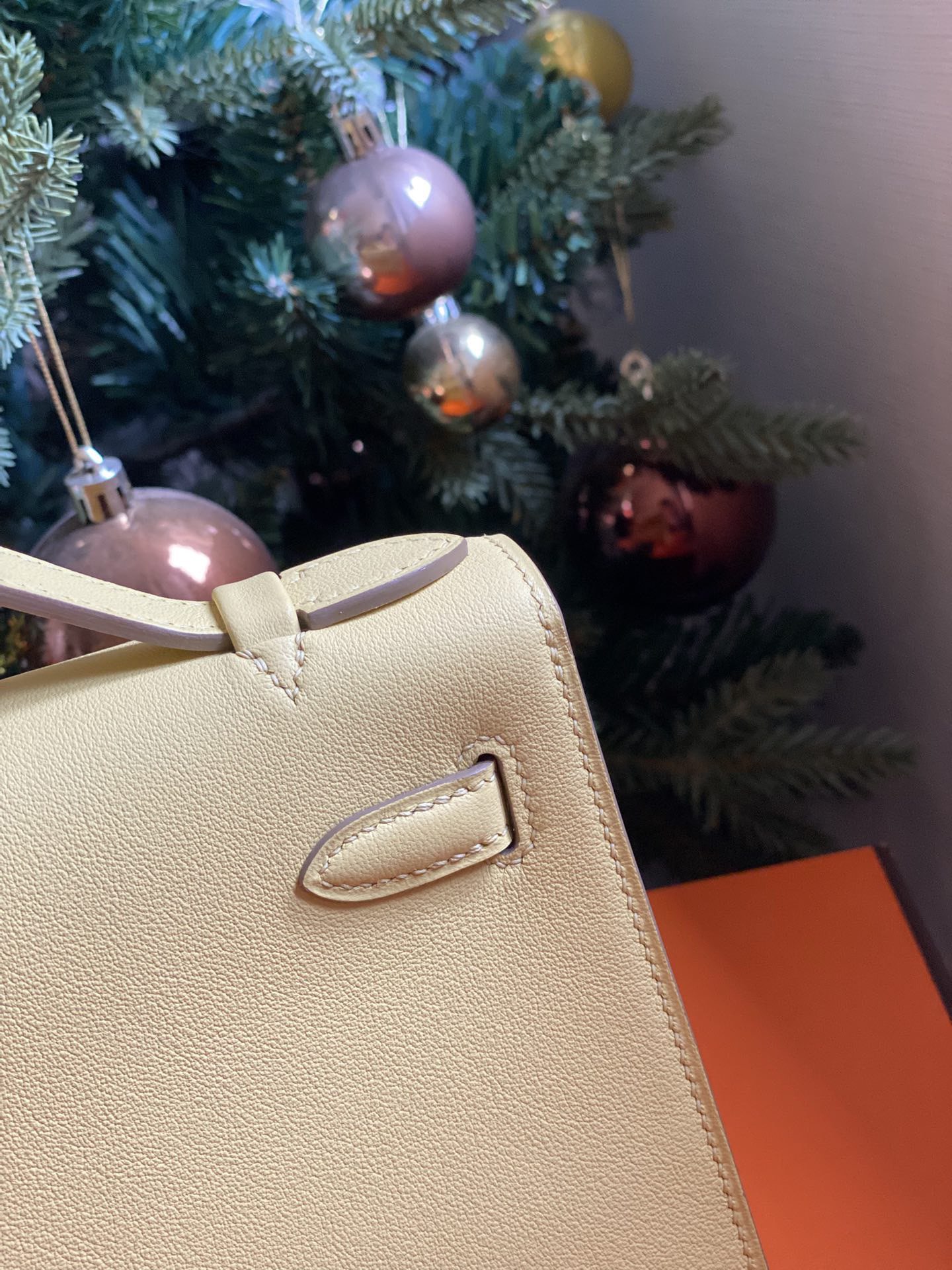 Hermes Original Swift Leather Mini Kelly K22CM H23560 Light yellow Hermes Original Swift Leather Mini Kelly K22CM H23560 Light yellow