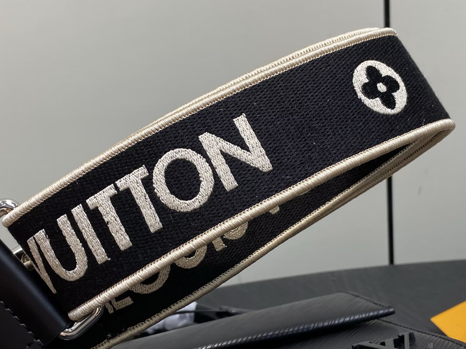 Louis Vuitton Cluny MM EPI Leather M58931 Black Louis Vuitton Cluny MM EPI Leather M58931 Black