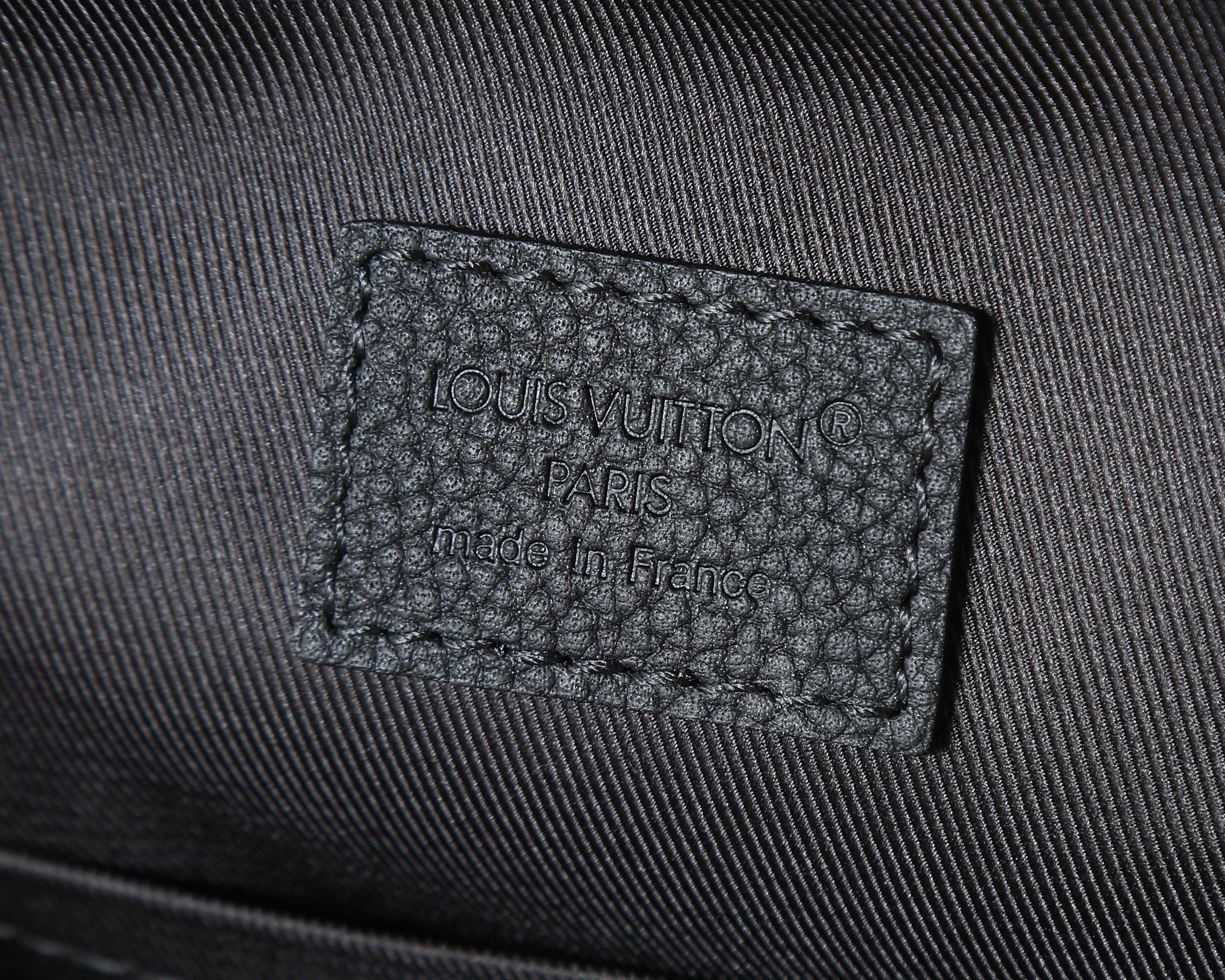 Louis Vuitton Avenue Slingbag PM M15269 Black Louis Vuitton Avenue Slingbag PM M15269 Black