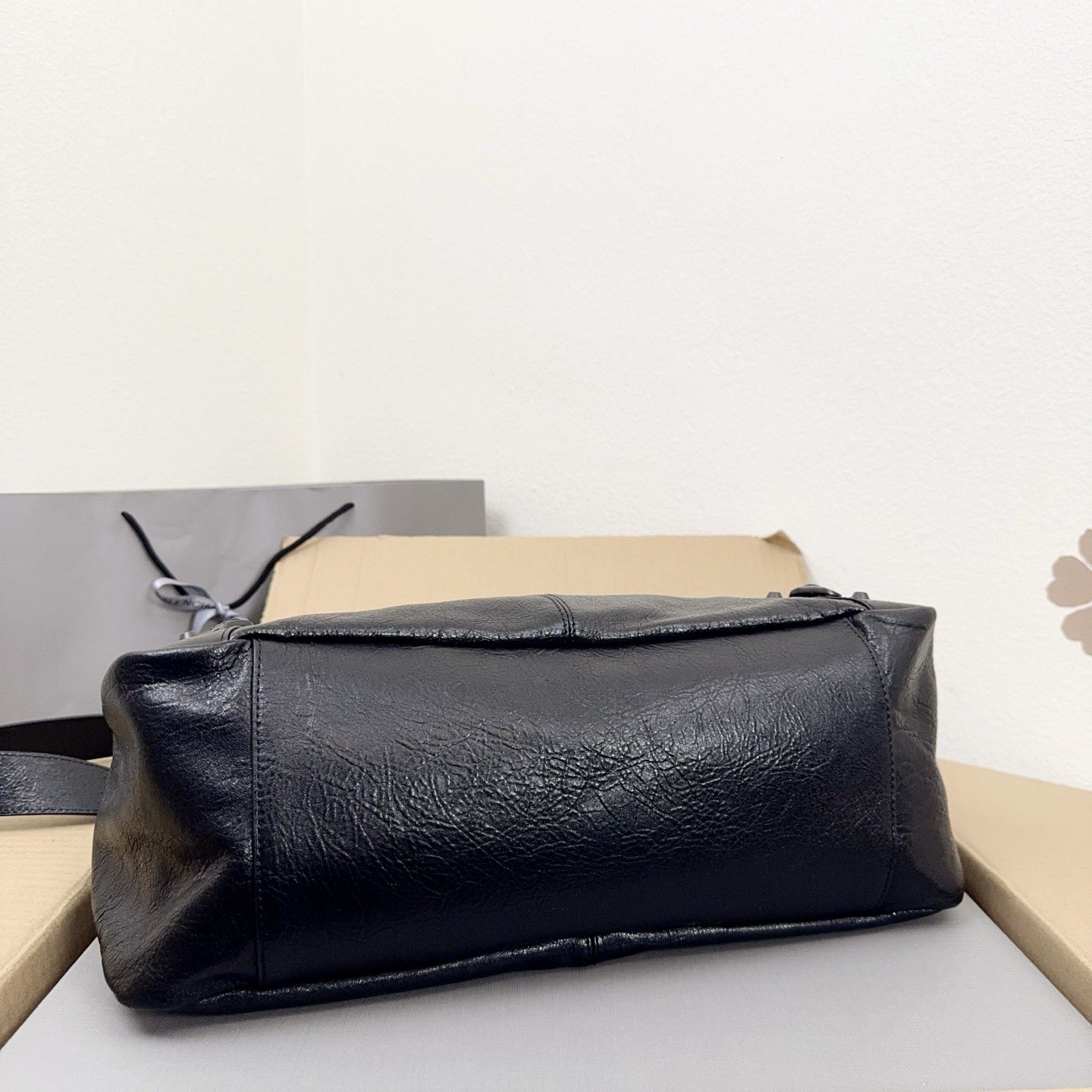 Balenciaga Original Leather Handbag 2185 Black Balenciaga Original Leather Handbag 2185 Black