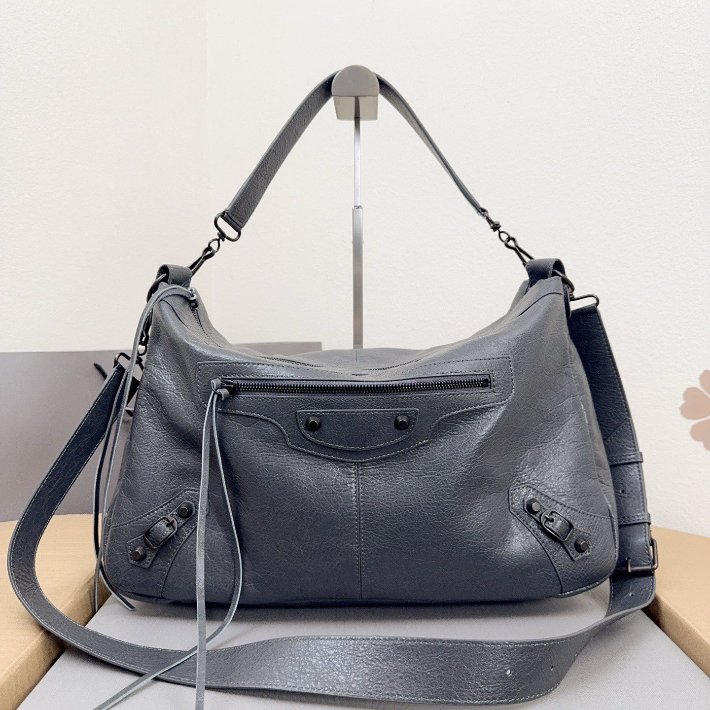 Balenciaga Original Leather Handbag 2185 Gray Balenciaga Original Leather Handbag 2185 Gray
