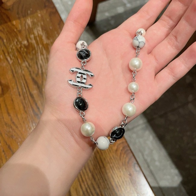 Chanel necklace CE82006