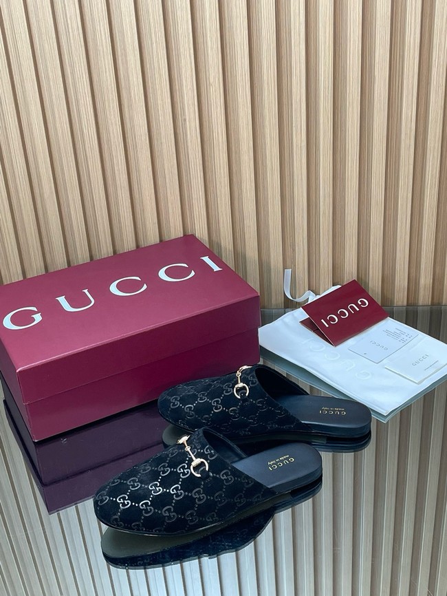 GUCCI Womens mule with Horsebit 855409-5