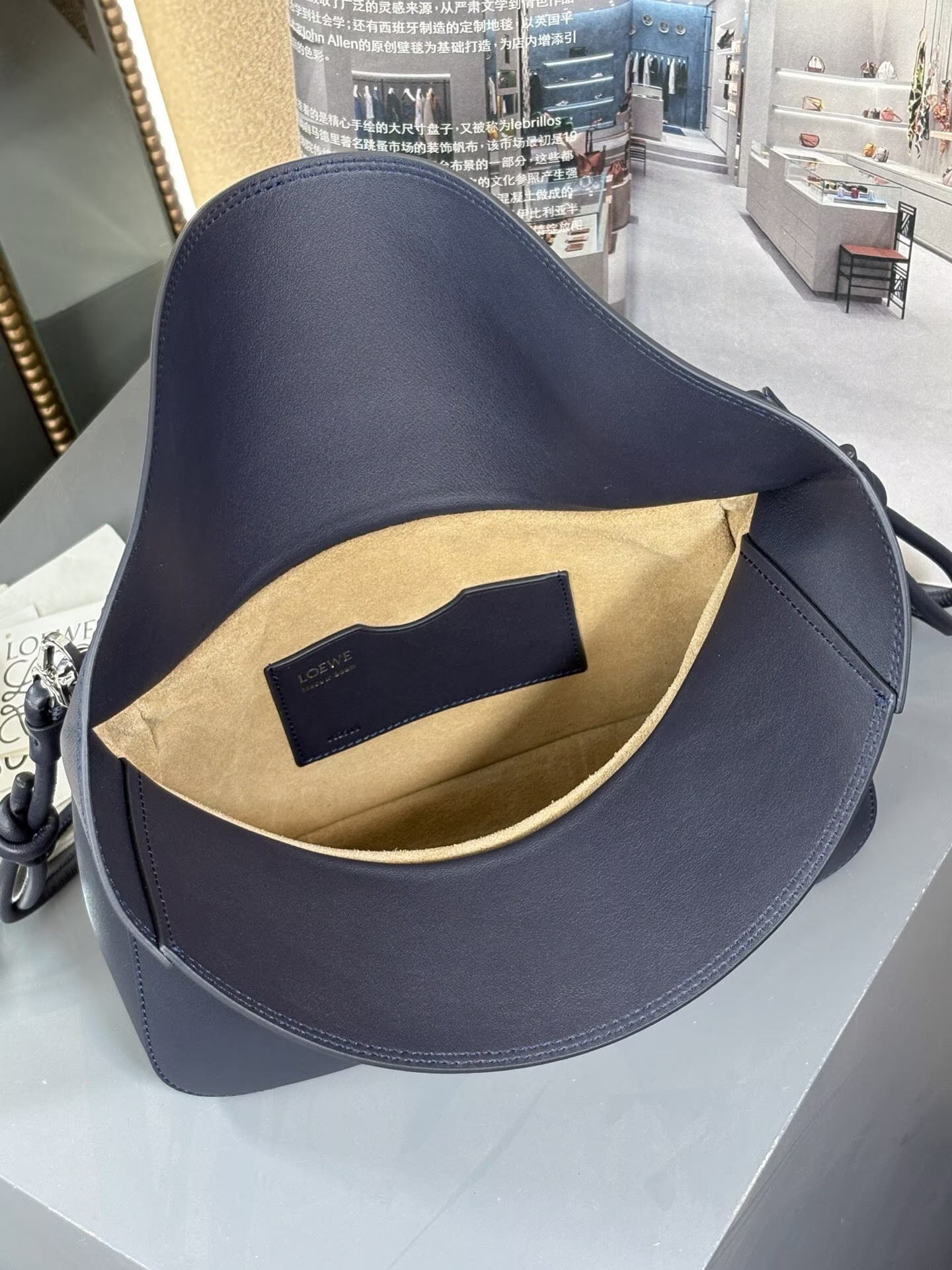 Loewe Ola Original Leather Fashion Handbag L53012 Navy Loewe Ola Original Leather Fashion Handbag L53012 Navy