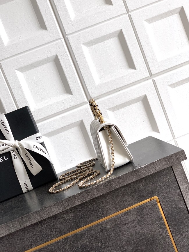 Chanel Clutch With Chain AP4975 white