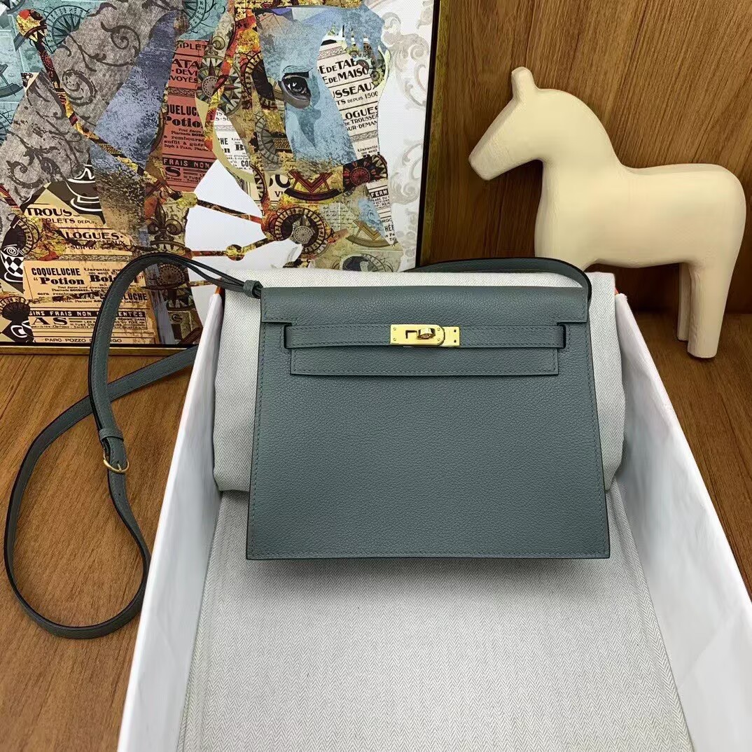 Hermes Kelly Danse Original Evercolor Leather 22CM KL22 Almond Green Gold-Tone Hermes Kelly Danse Original Evercolor Leather 22CM KL22 Almond Green Gold-Tone