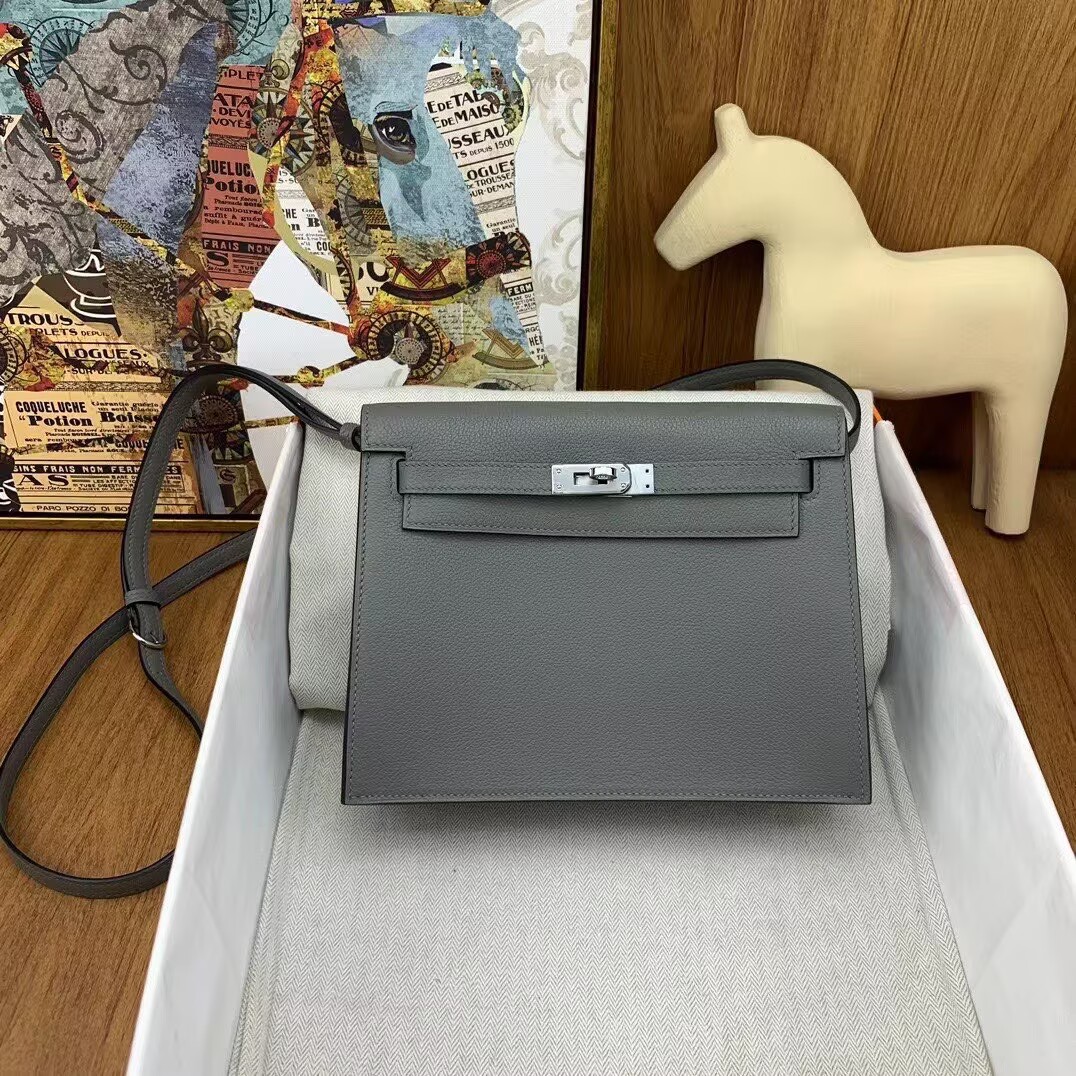 Hermes Kelly Danse Original Evercolor Leather 22CM KL22 Gray Silver-Tone Hermes Kelly Danse Original Evercolor Leather 22CM KL22 Gray Silver-Tone