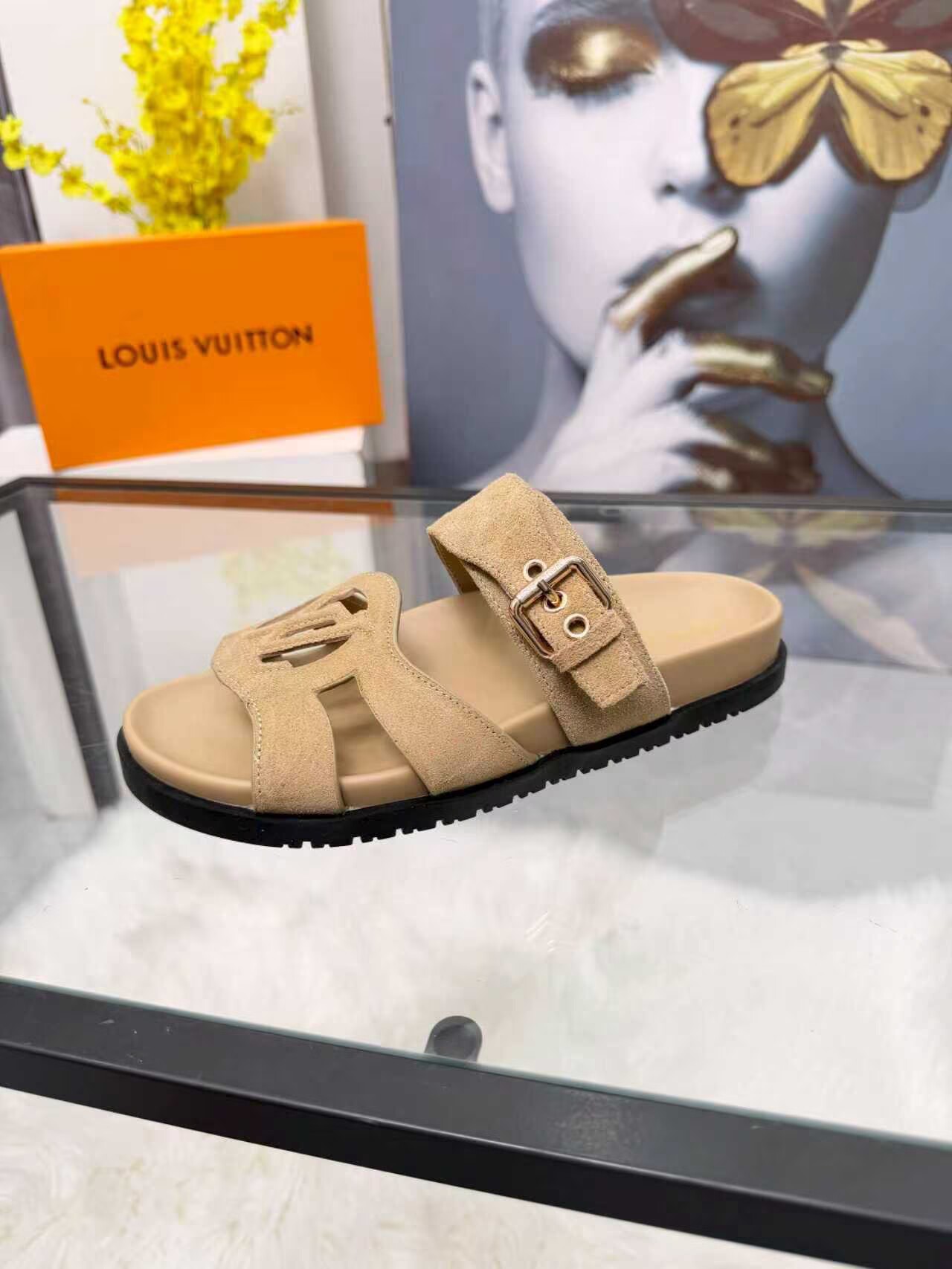 Louis Vuitton Slippers Shoes LV63021